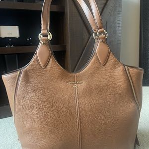 $398 Michael Kors BETH LG Shldr TOTE. Leather. NWT. One stain inside bag